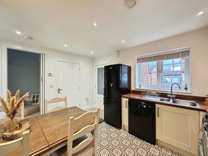 Photo 14- click for photo gallery